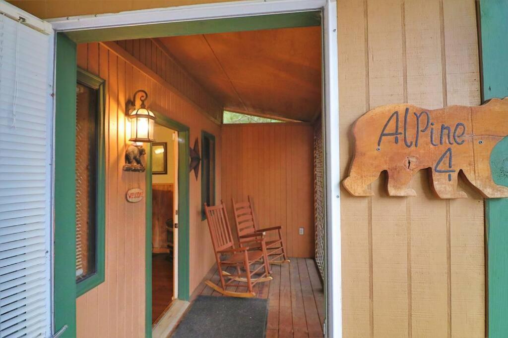 Alpine Mountain Studio Fireplace Helen #4 외부 사진